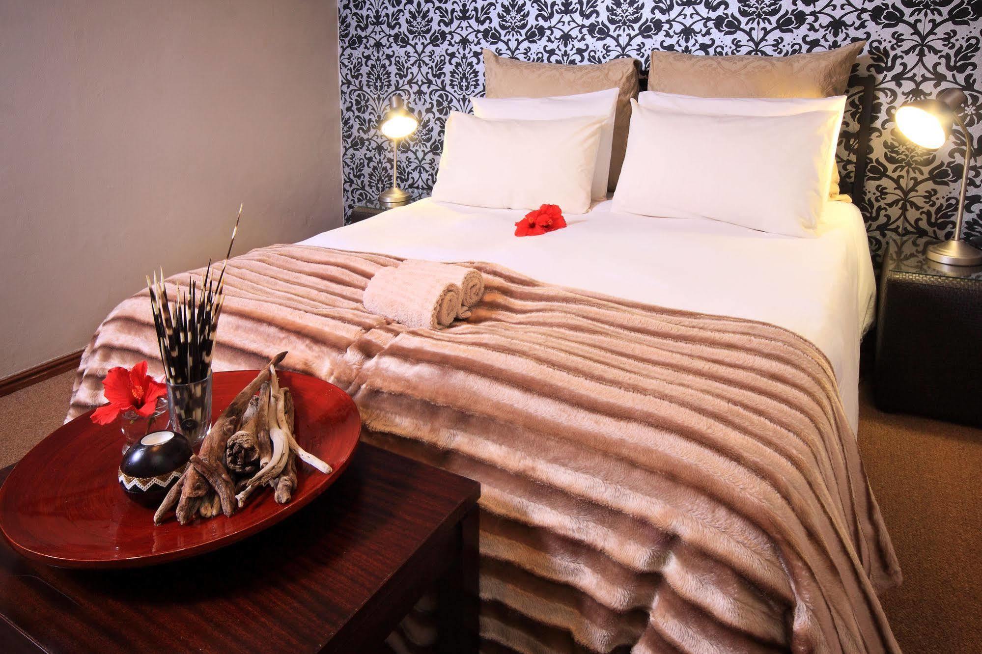 Thatchwood Country Lodge St Francis Bay Bagian luar foto