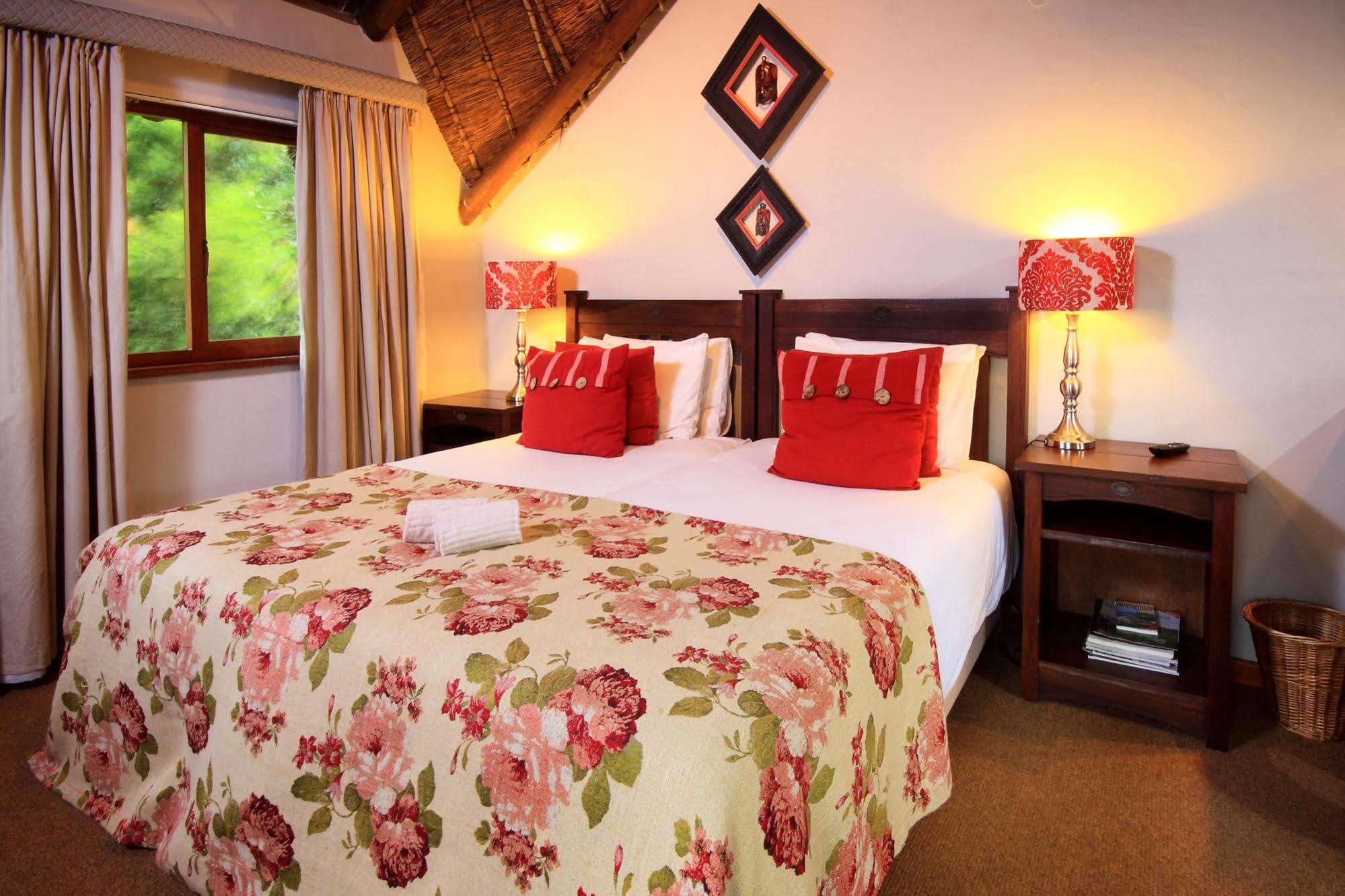 Thatchwood Country Lodge St Francis Bay Bagian luar foto